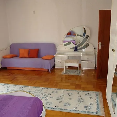 Leko-1 By Interhome *