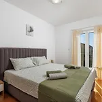 Leko-1 By Interhome *