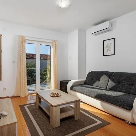 Apartman Leko-1 By Interhome