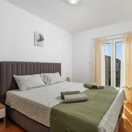 Leko-1 By Interhome *